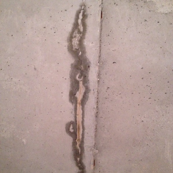 Water Leak in Basement Wall